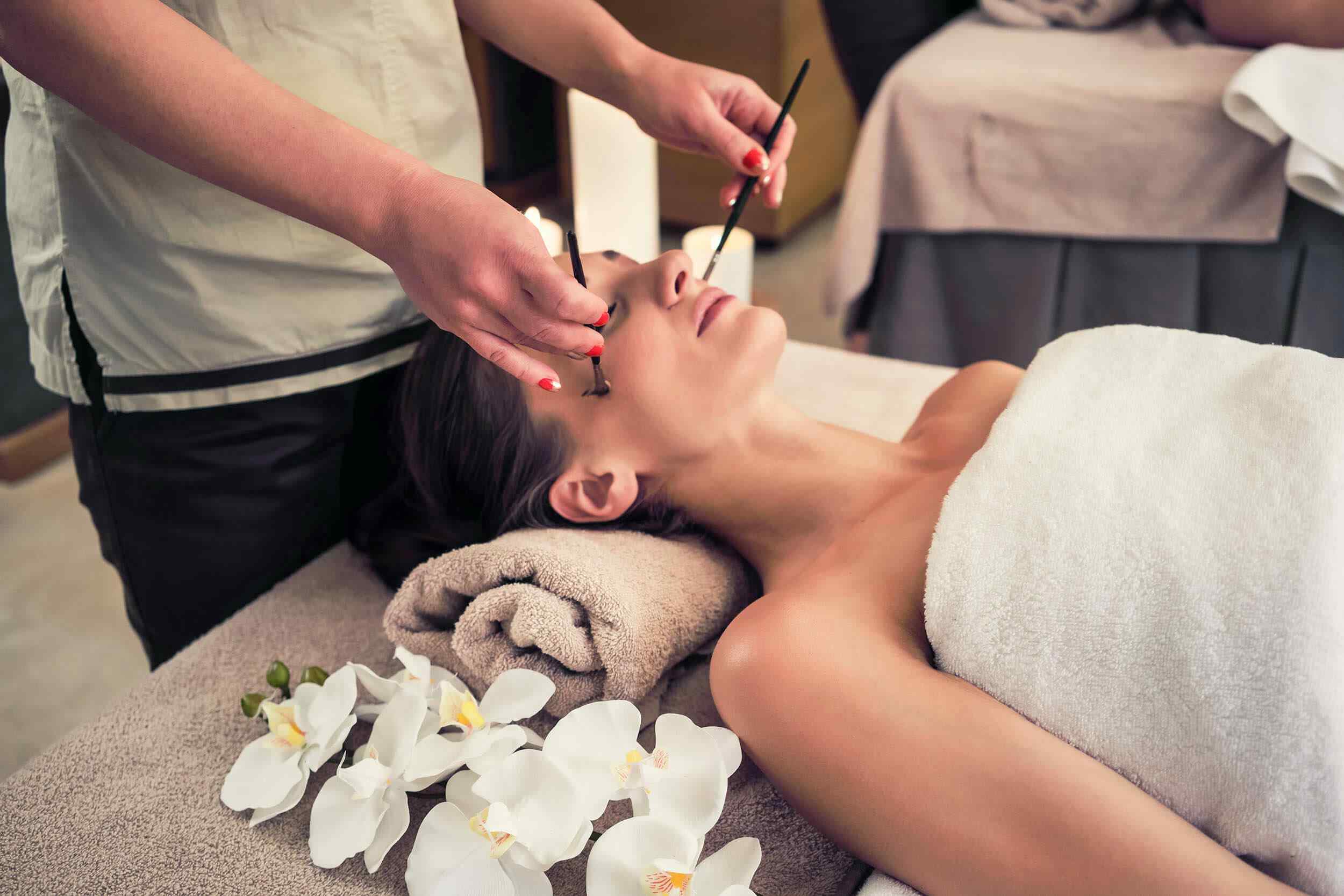 spa-treatment-11 https://elegantnails.ae/wp-content/uploads/2018/10/spa-treatment-11-1.jpg